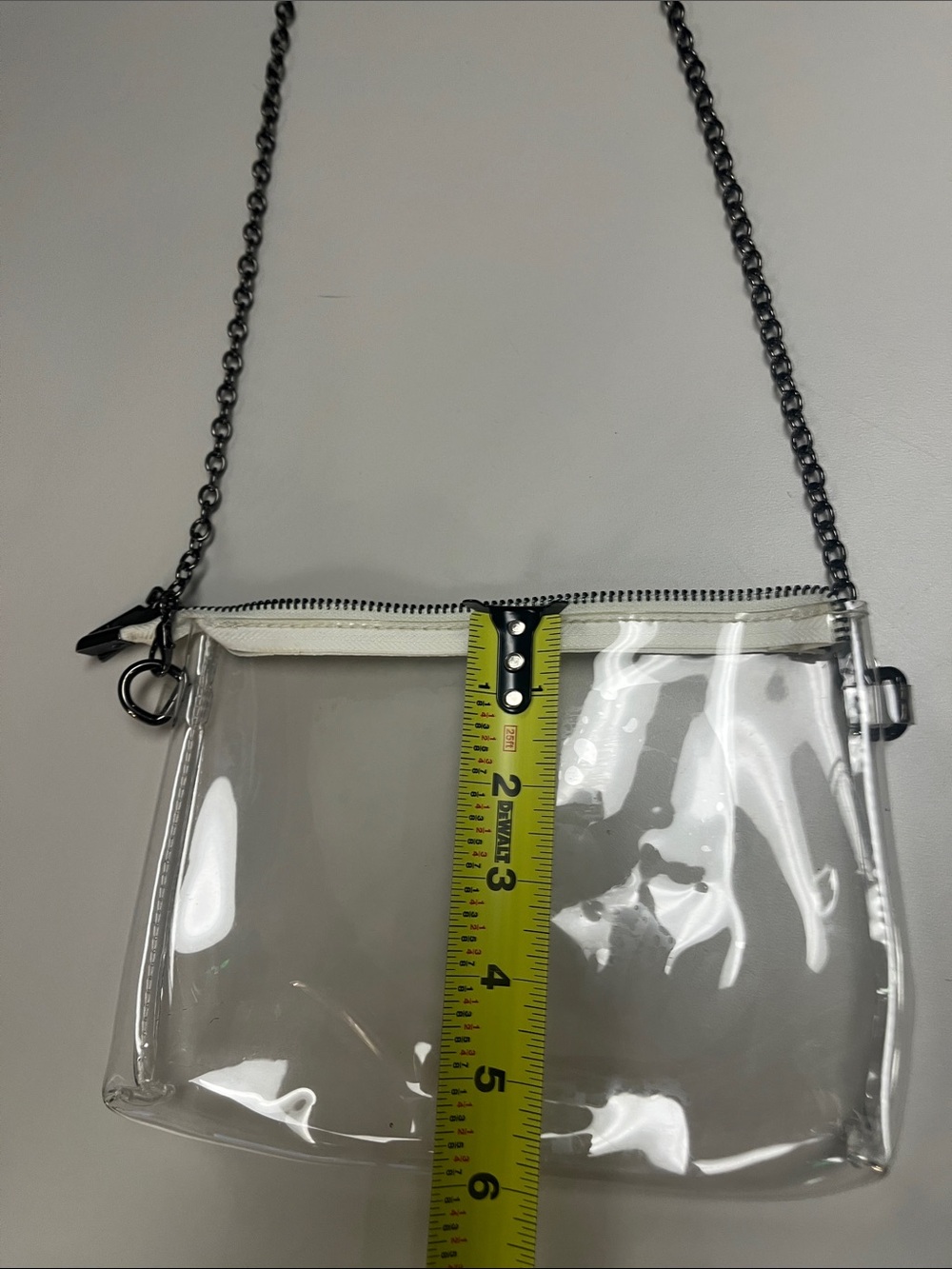 Source Unknown Clear PVC Crossbody with White Trim and Silver Chain - Picture 4 of 7